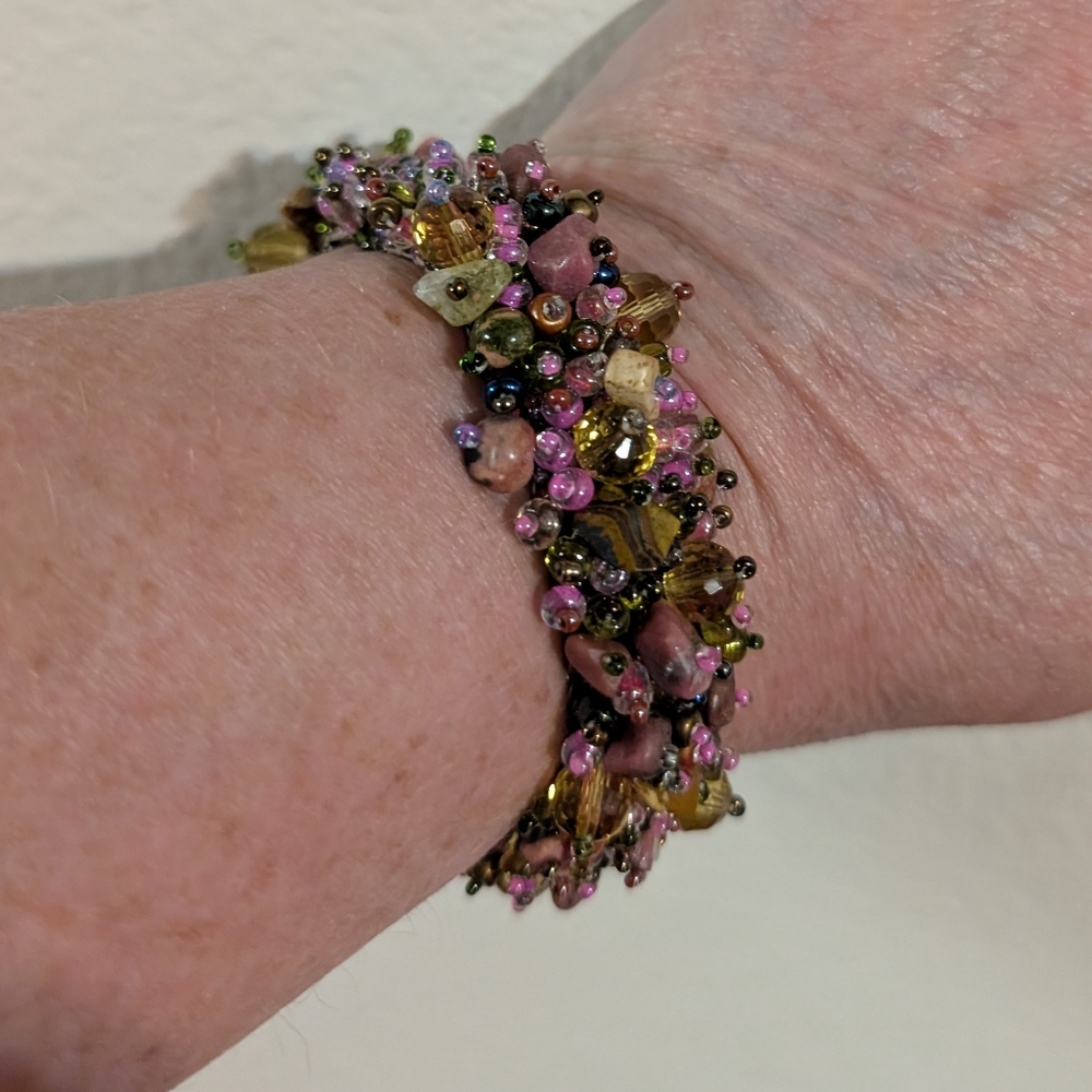 Beaded Pink and Olive Cluster Bracelet - Women Dresses Accessory